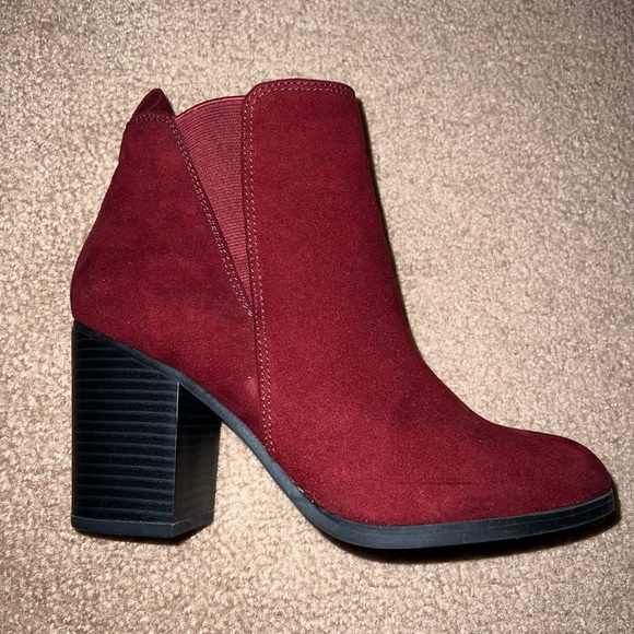 Express wine red suede booties - Picture 1 of 4